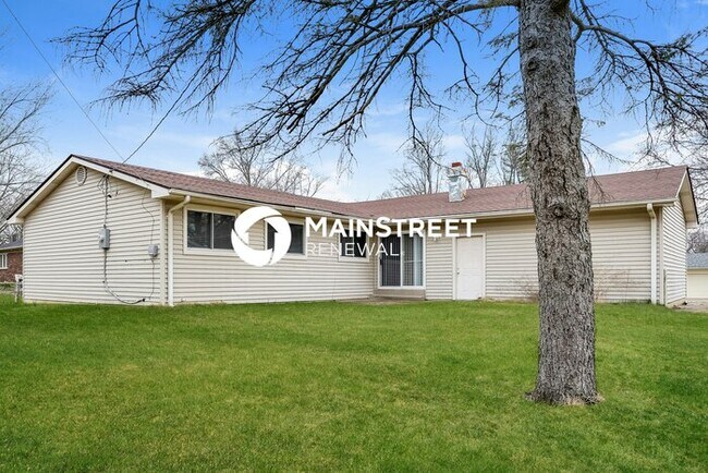 Building Photo - 4 Bedroom Pet-Friendly Home in Florissant,...