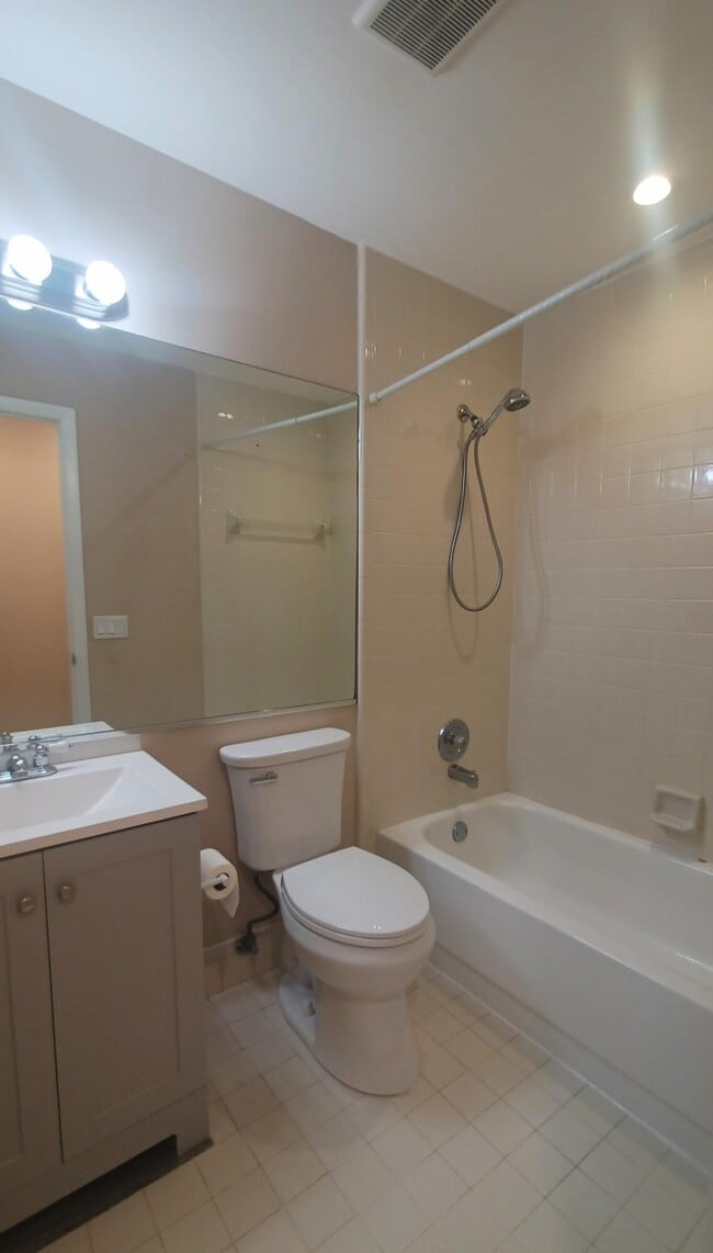 Building Photo - 4374 Walden Cir