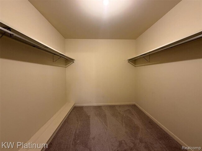 Building Photo - 16870 Edloytom Way