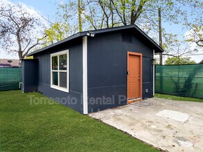 Building Photo - 1606 W Wildwood Dr