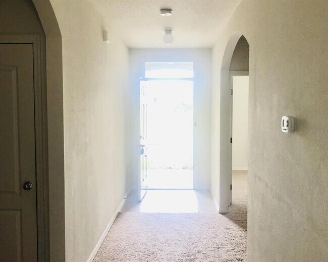 Building Photo - 2222 Sequoia Way
