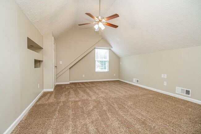Building Photo - 1505 Chestnut Oak Dr
