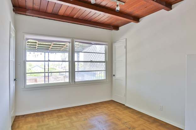 Building Photo - 220 4th Ave