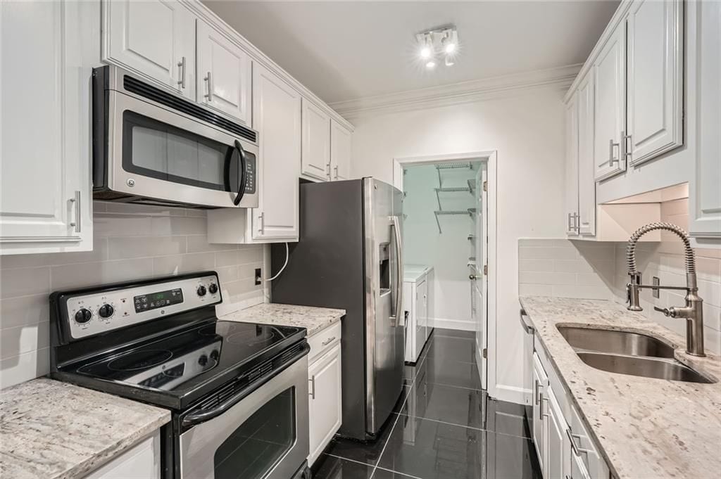 Building Photo - 28311 Plantation Dr NE