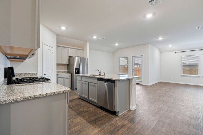 Building Photo - 176 Texas Palmetto Cir