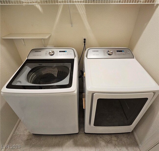 Building Photo - 5827 Casa Branca St