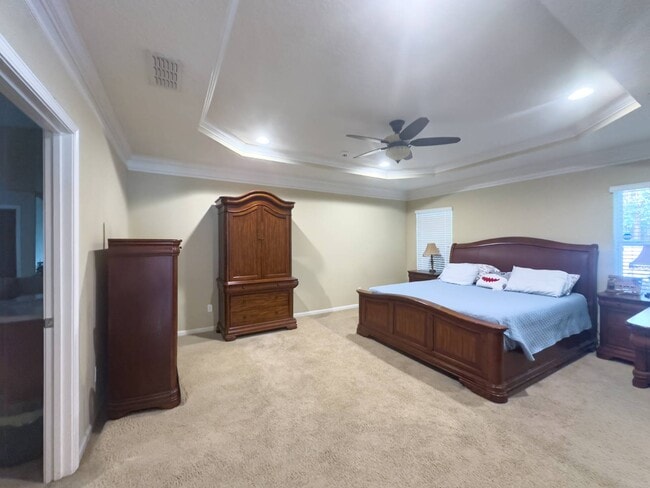 Building Photo - 15 Hunters Hollow Ct