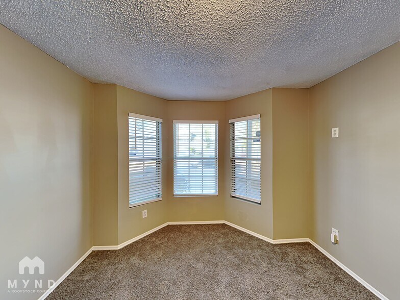 Building Photo - 11021 Traci Lynn Dr