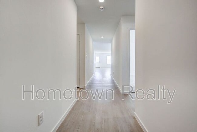 Building Photo - 9724 NW 124th St