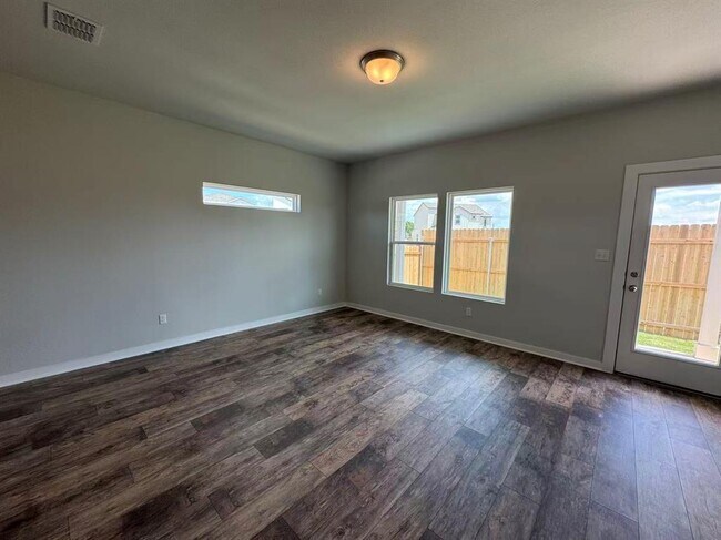 Building Photo - 17509 Torneo Dr