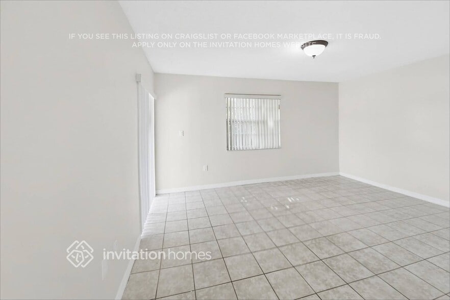 Building Photo - 957 NW 128th Pl