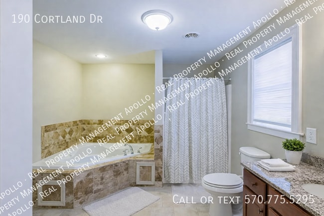 Building Photo - 190 Cortland Dr