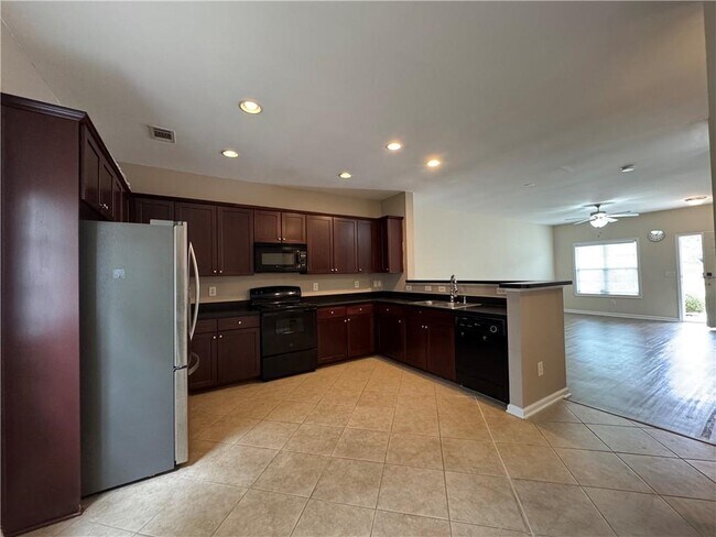 Building Photo - 3058 Cedar Glade Ln NE