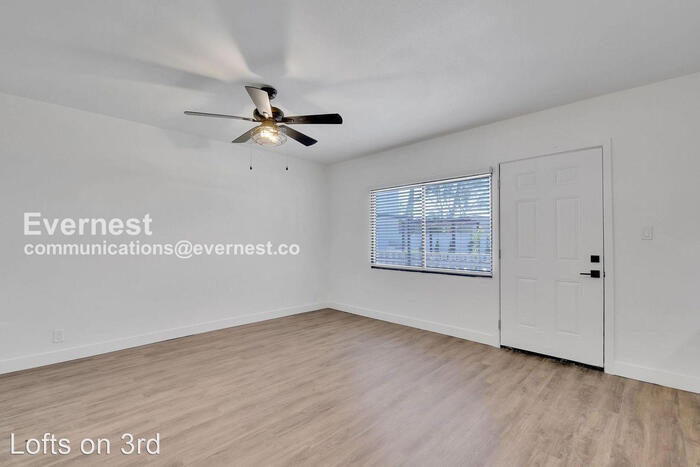 Building Photo - 1401 N 3rd St