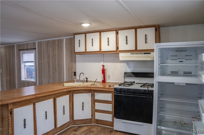 Building Photo - 110 Mountain View Ln