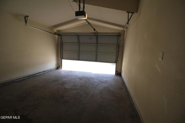 Building Photo - 14009 Robert Ituarte Dr