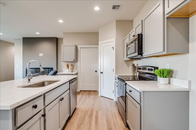Building Photo - Area151-Arcadia Plan