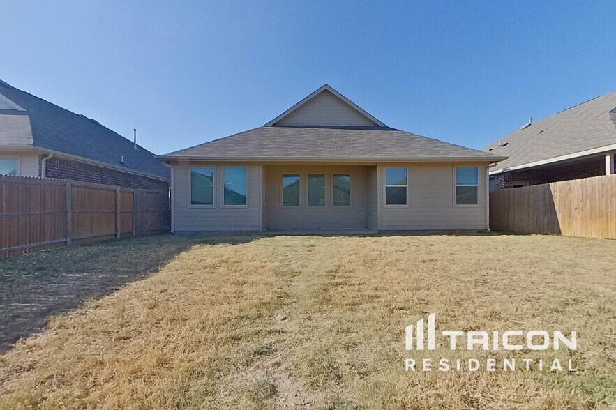 Building Photo - 2513 Starwater Dr