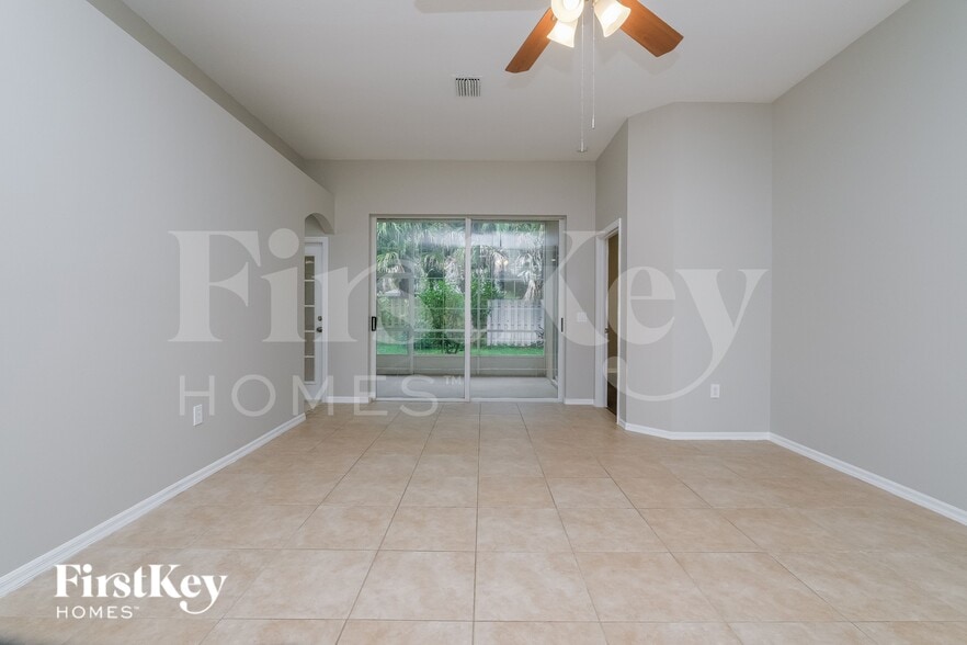 Building Photo - 10107 Arbor Run Dr