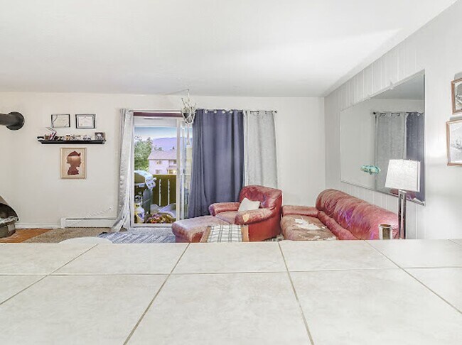 Building Photo - Dillon Valley East Condo! Two parking spot...