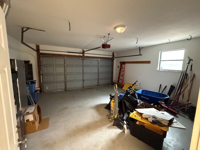 Building Photo - 3815 NW 57 Terrace