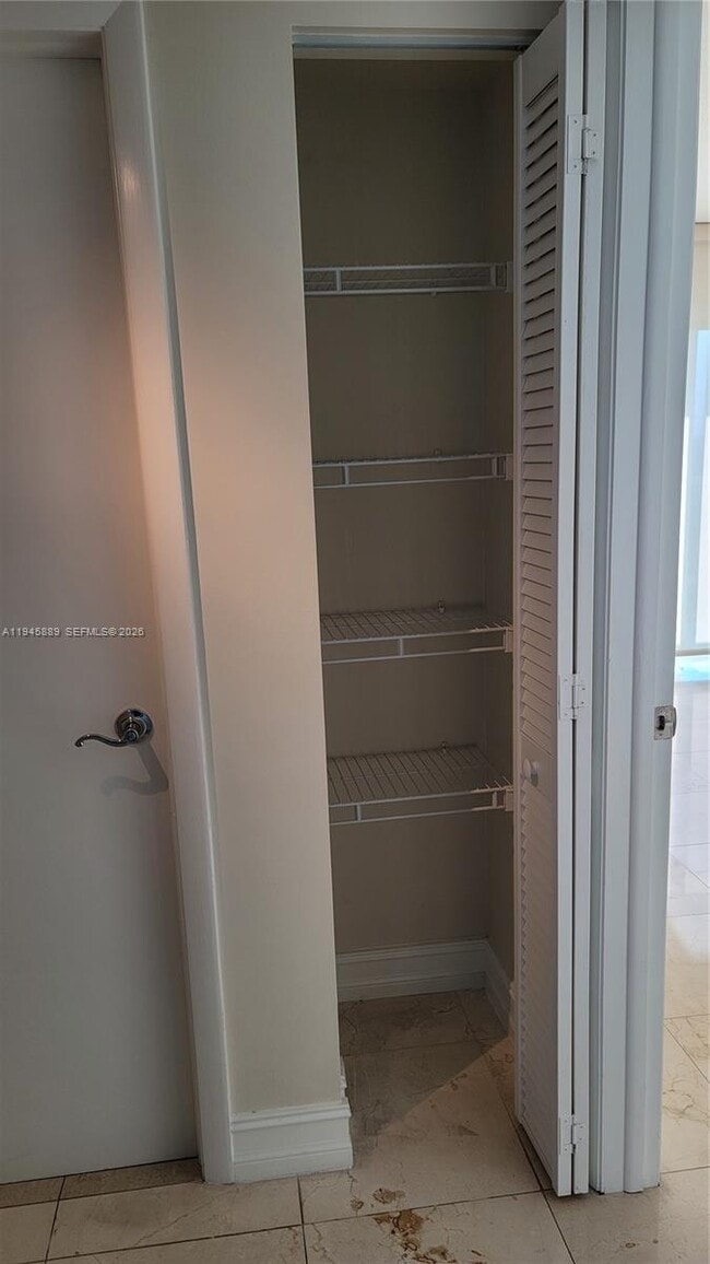 Building Photo - 31 SE 5th St