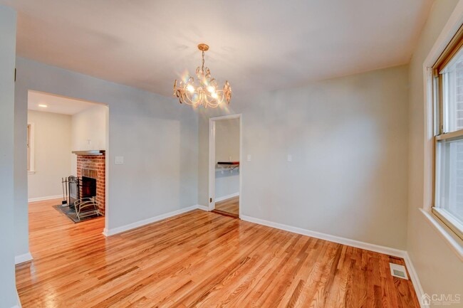 Building Photo - 157 Cooper Ave