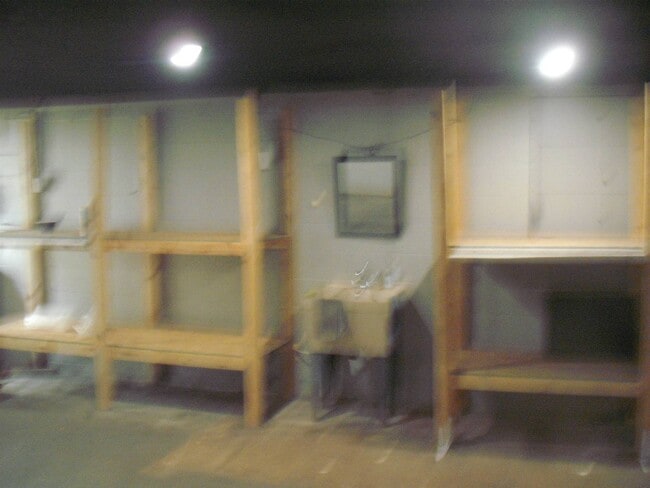 Building Photo - 206 Ivy Ave