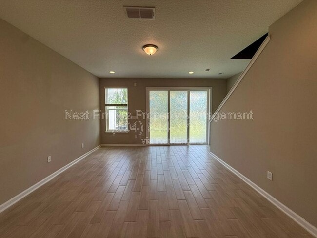 Building Photo - 427 Brandon Lks Dr