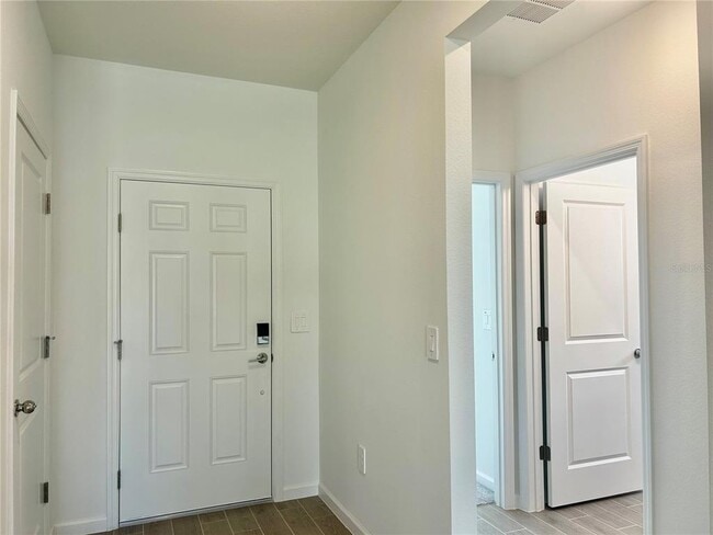 Building Photo - 6915 SW 89th Ln
