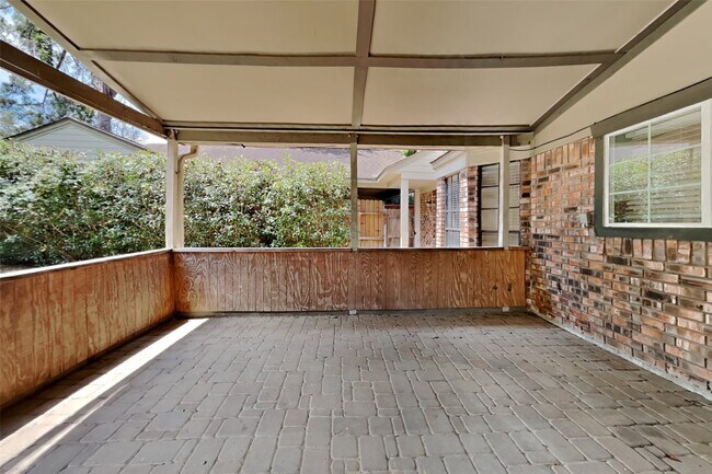 Building Photo - 3918 Forest Village Dr
