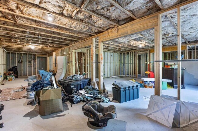 Building Photo - 7566 Jennadee Dr