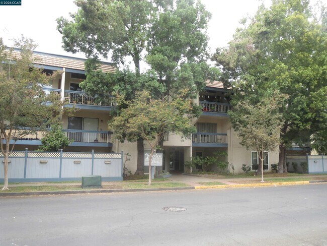 Building Photo - 1591 Ellis St