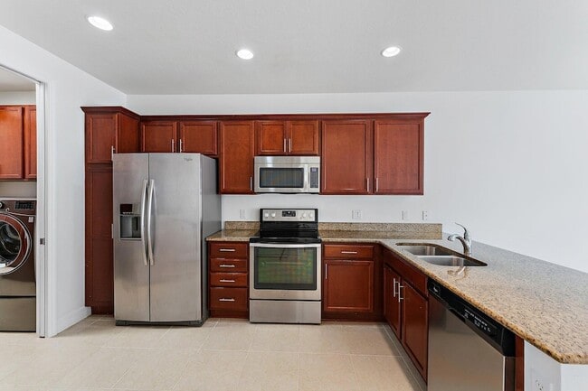 Building Photo - 1130 Sweet Hill Dr