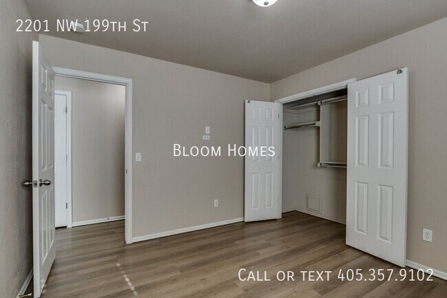 Building Photo - 2201 NW 199th St