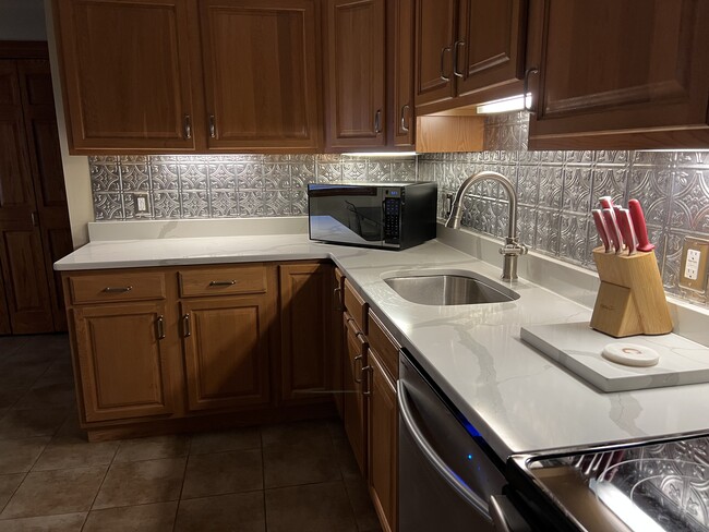 Kitchen - 59 E 8th St