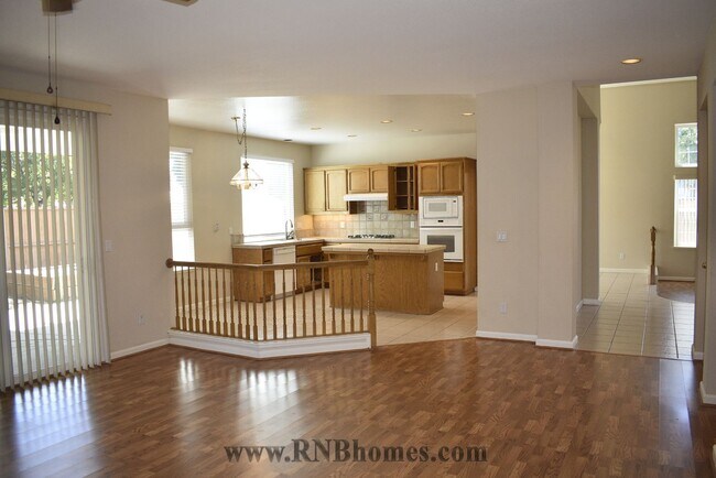 Building Photo - 2400 Carr Ct