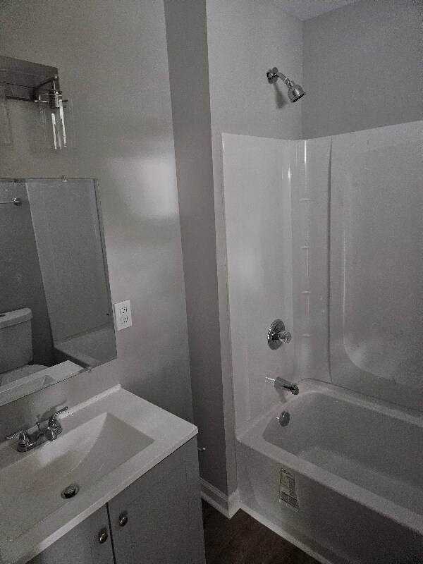Building Photo - 2420 Elmwood Ave
