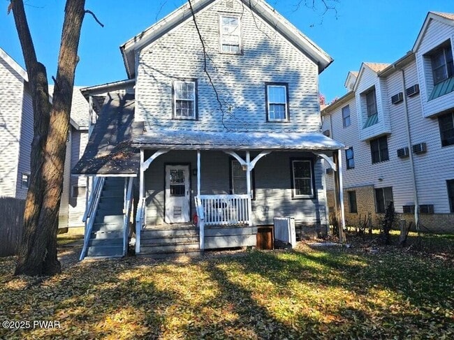 Building Photo - 314 11th St