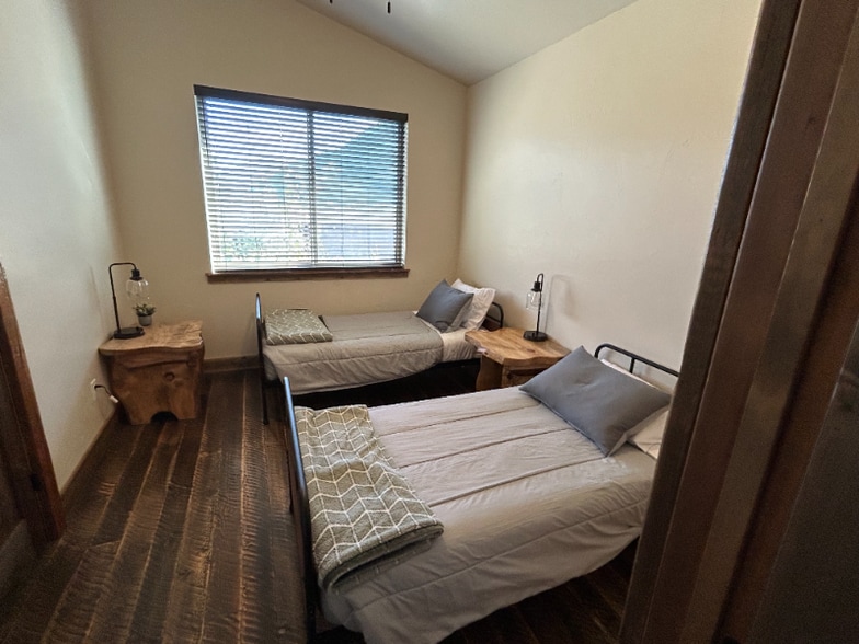 Building Photo - 751 Sun Pillar Loop