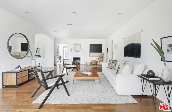 Building Photo - 11465 Cumpston St