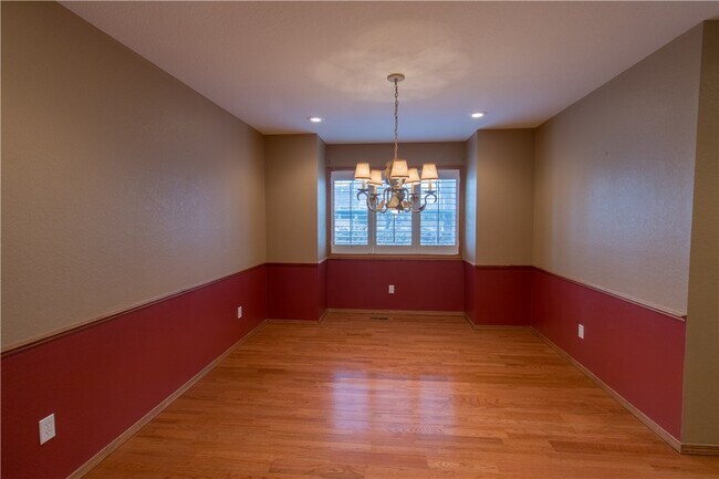 Building Photo - 903 Red Fox Cir