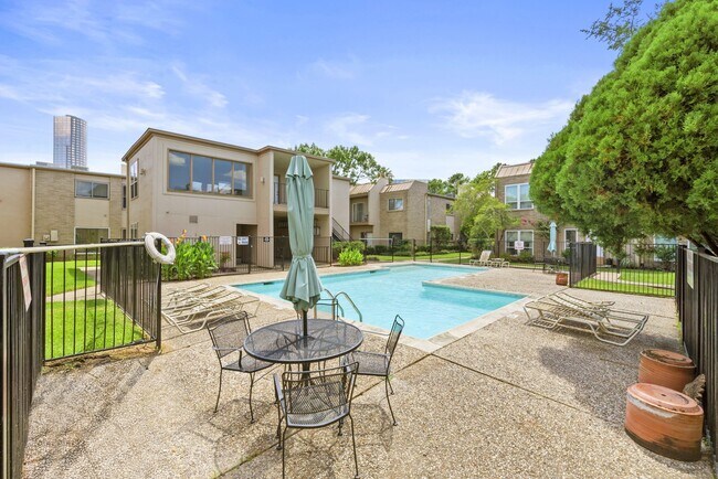 Building Photo - 1115 Augusta Dr