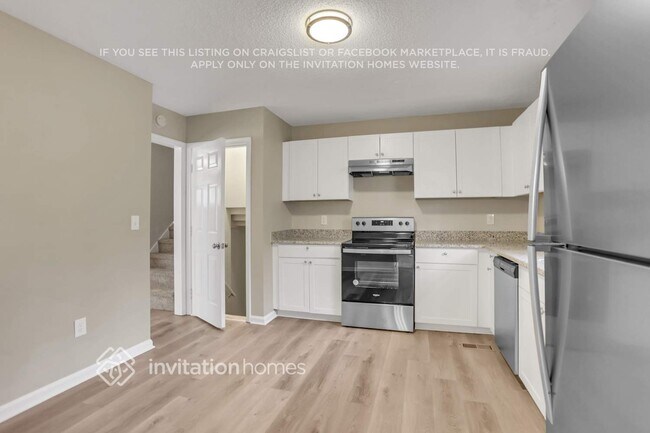 Building Photo - 3000 Springview Pl