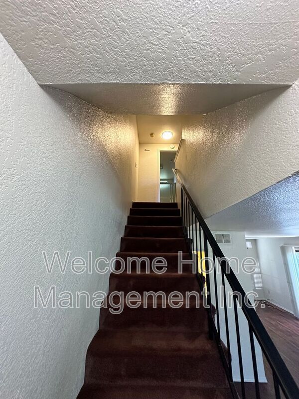 Building Photo - 15607 Via Granada