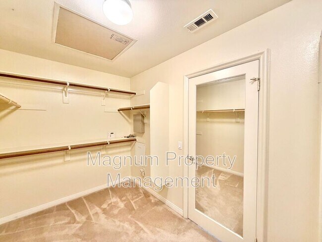 Building Photo - 29998 Couples Ave