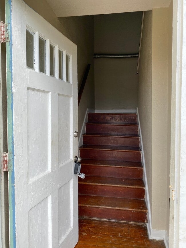 Building Photo - $99 cover January rent-Move in ASAP