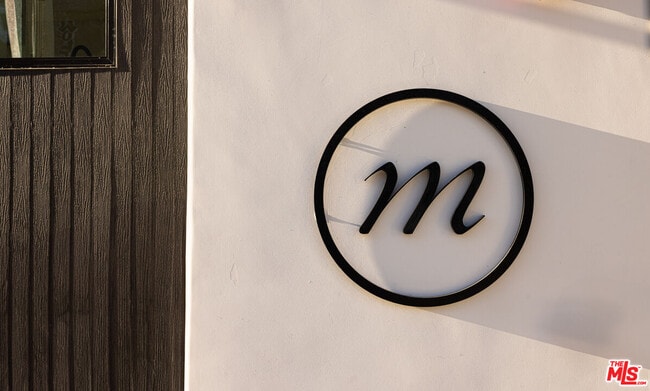 Building Photo - 3004 W Sunset Blvd