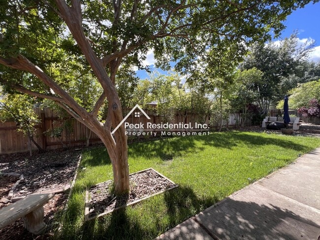 Building Photo - Wonderful 4bd/2ba Citrus Heights Home!