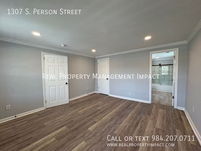 Building Photo - 1307 S Person St